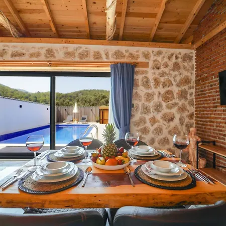 Latavas * Kaş